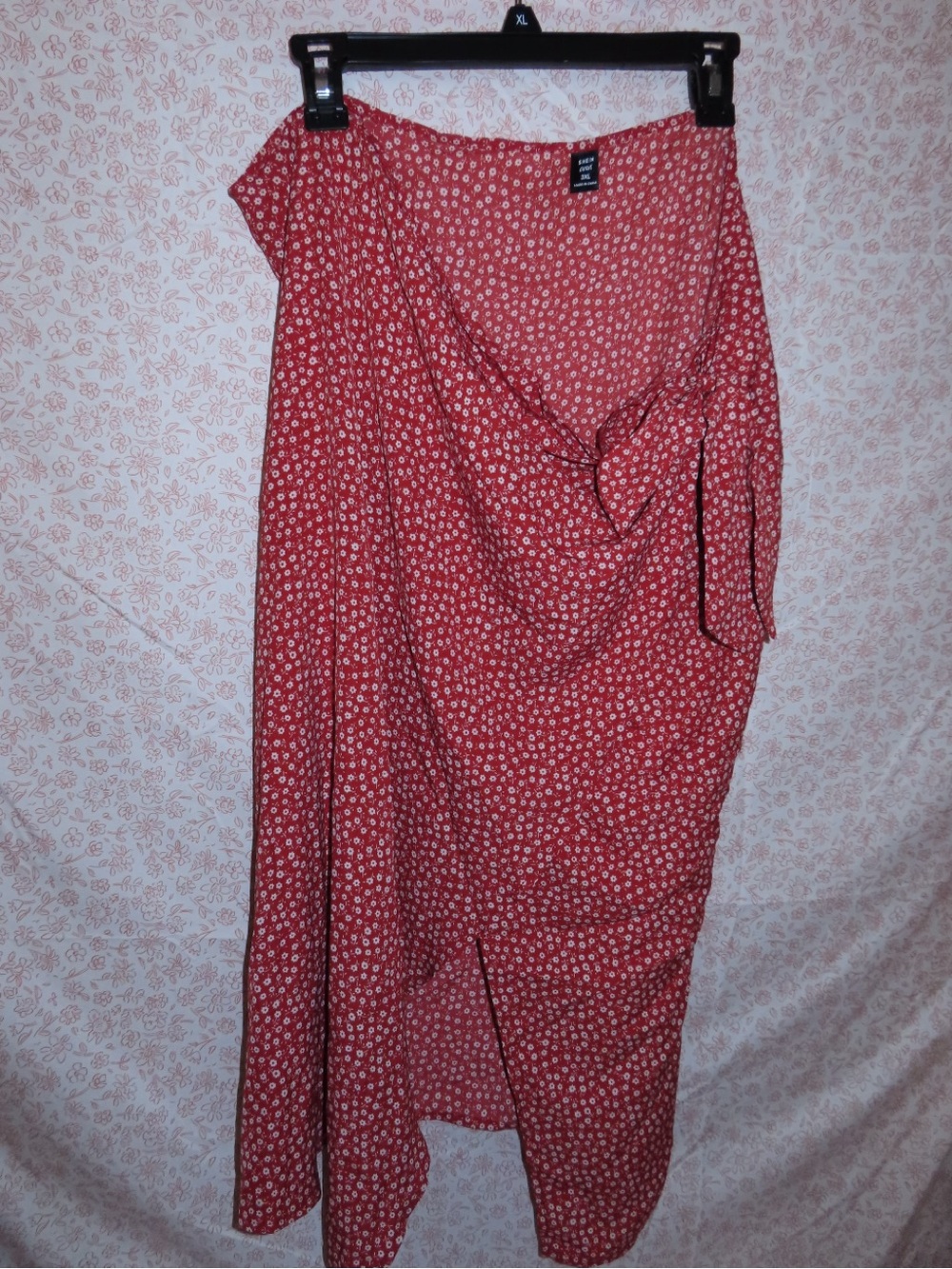 SHEIN Red Floral Wrap Skirt with White Blossom Print